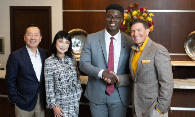 Zhangs Receive Ellis Island Medal